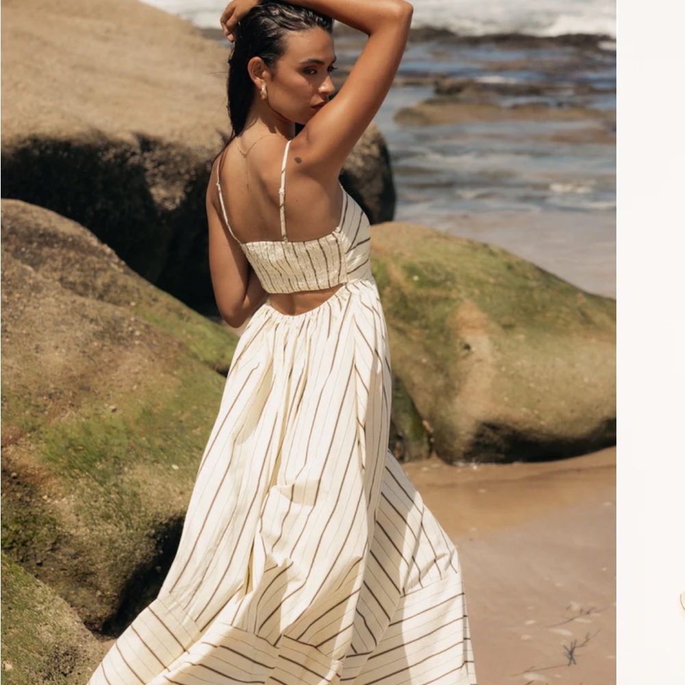Petal and pup maxi dress size small